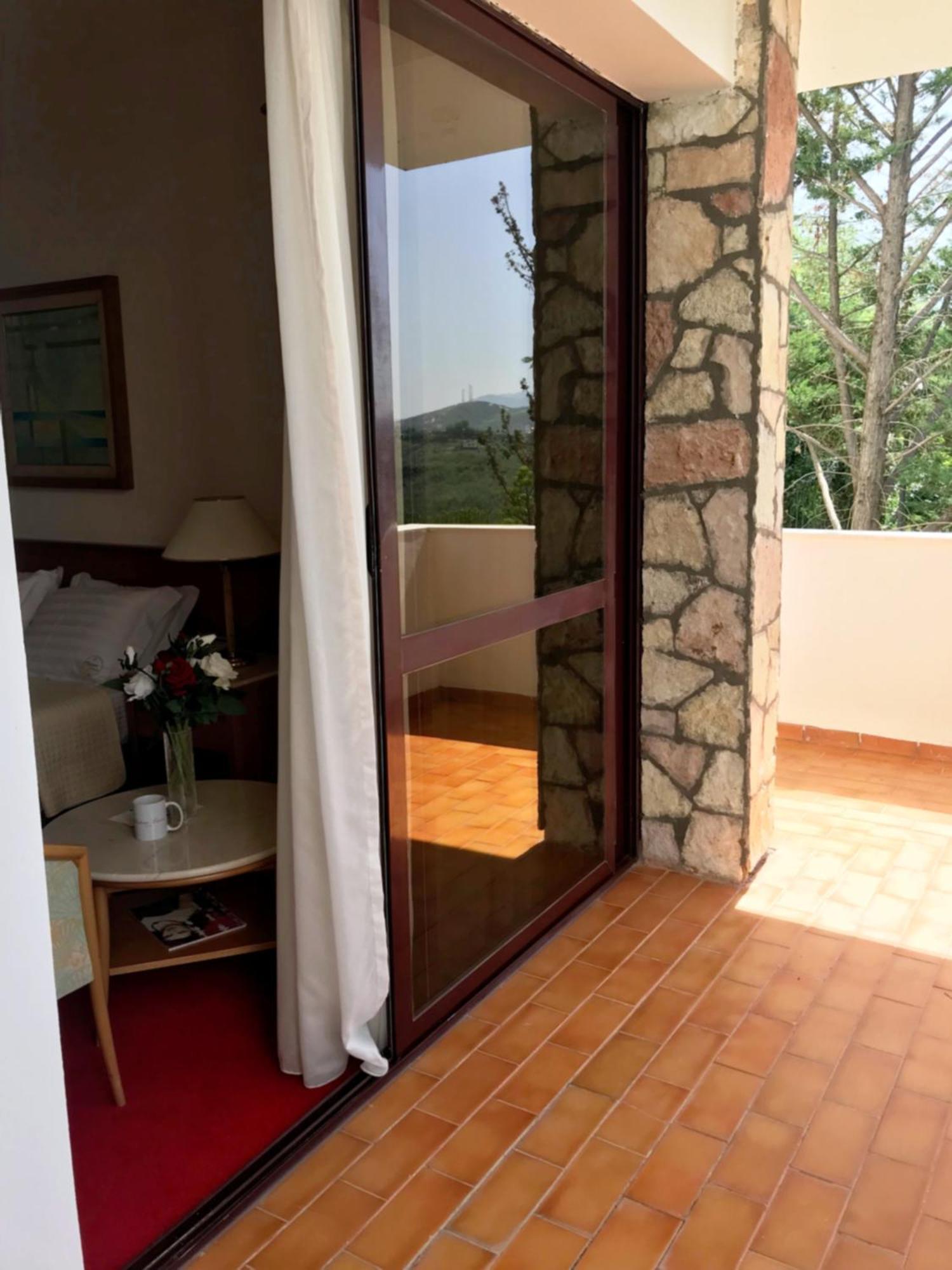 Chateau Linza Resort Tirana Extérieur photo