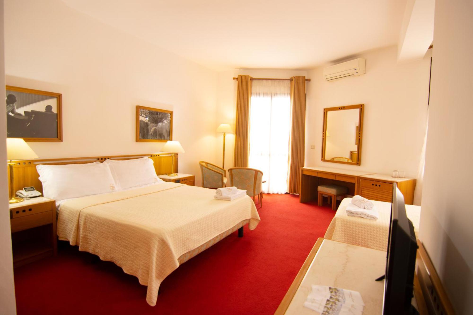 Chateau Linza Resort Tirana Extérieur photo