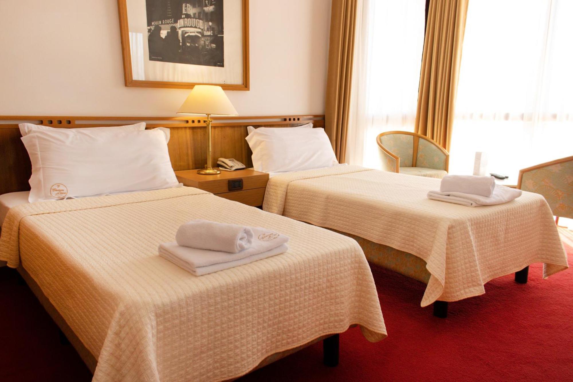 Chateau Linza Resort Tirana Extérieur photo