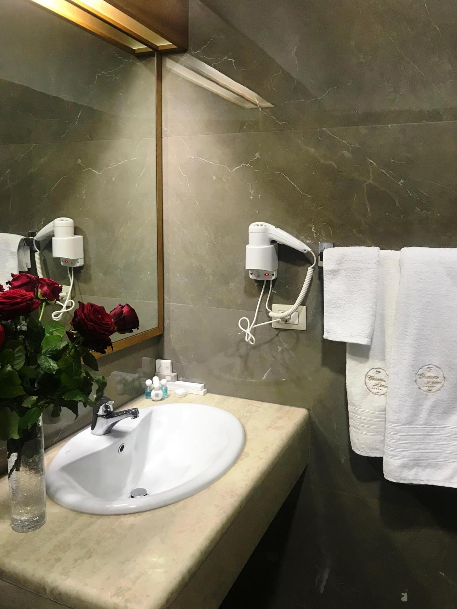 Chateau Linza Resort Tirana Extérieur photo