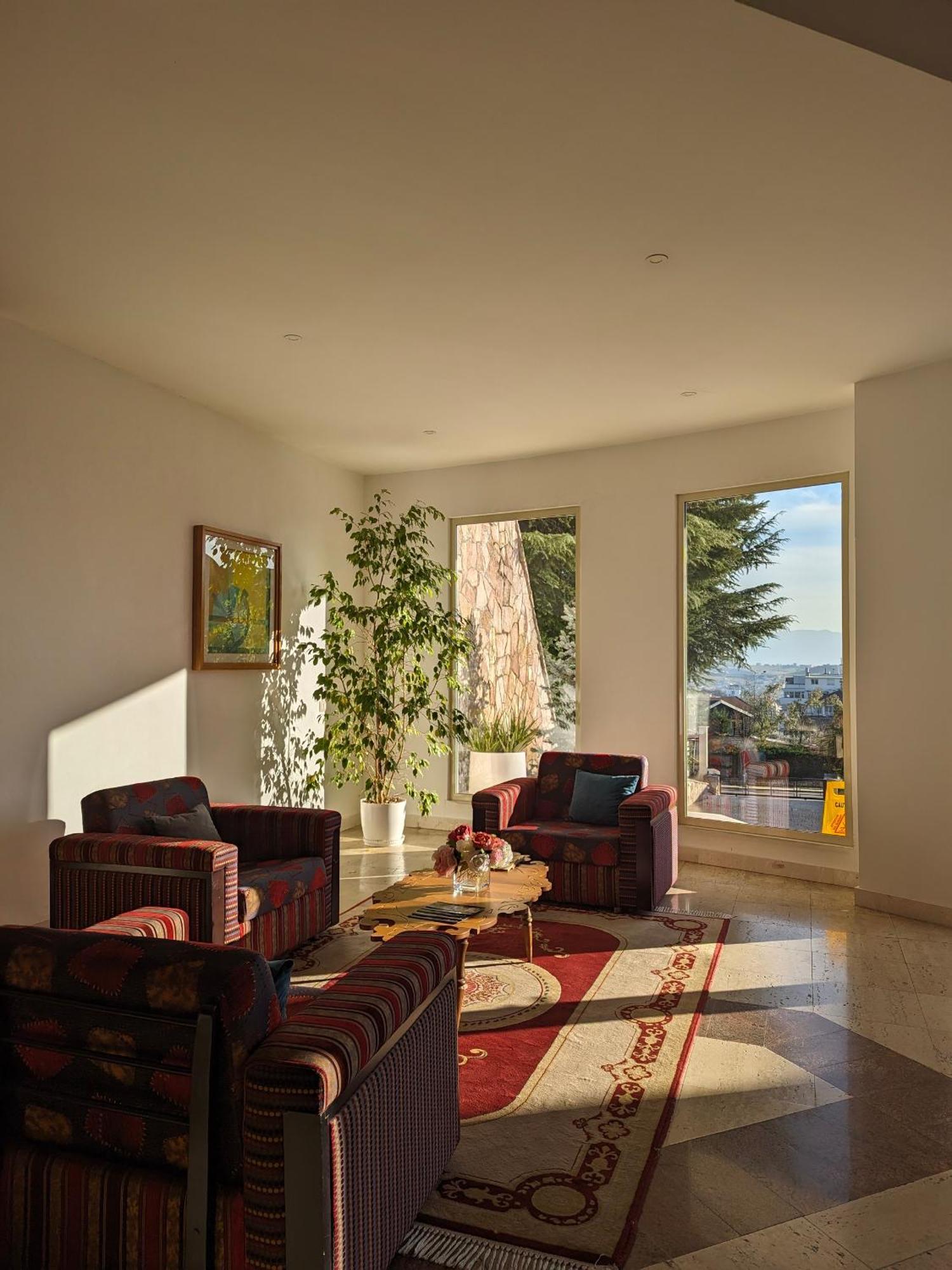 Chateau Linza Resort Tirana Extérieur photo