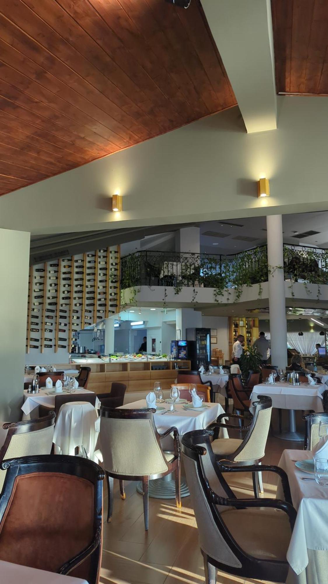 Chateau Linza Resort Tirana Extérieur photo